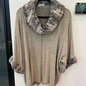 Vine Street Apparel Tan Sweater with Faux Fur Accents